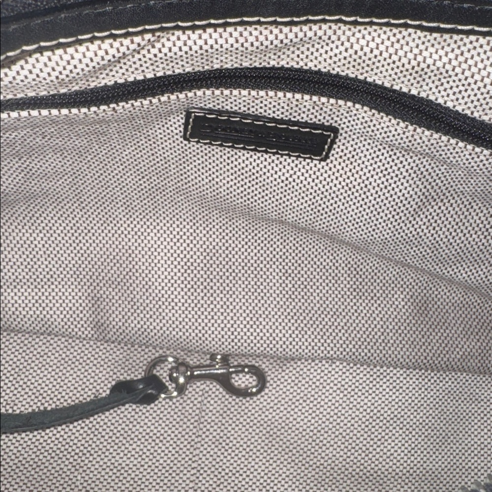 Dooney & Bourke Signature DB Small Shoulder Bag Blue Duck Tag - Picture 5 of 7